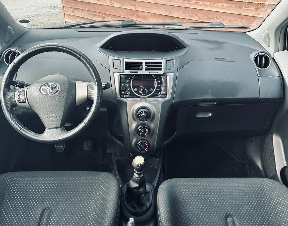 Toyota Yaris 1,4 D-4D T2 5d