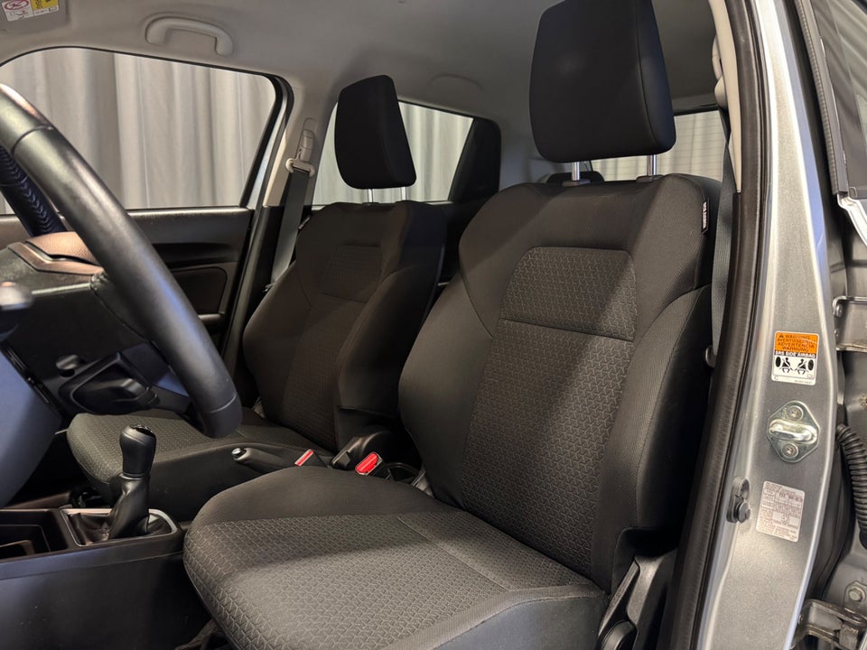 Suzuki Swift 1,2 Dualjet Action Gold 5d