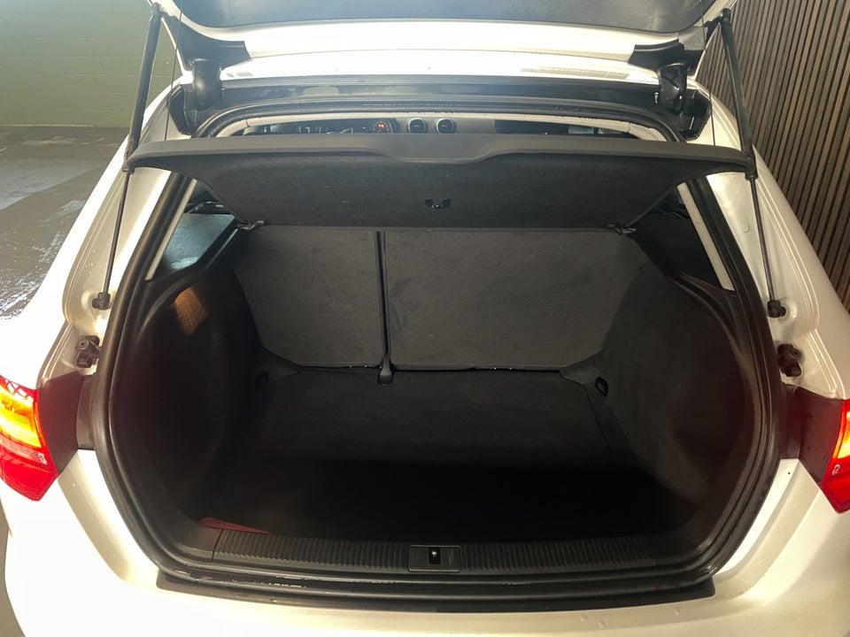 Audi A3 1,6 TDi Ambiente Sportback 5d