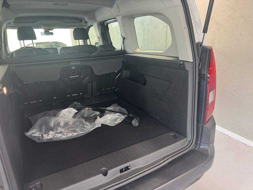 Peugeot e-Rifter 50 Active Pack L2 5d