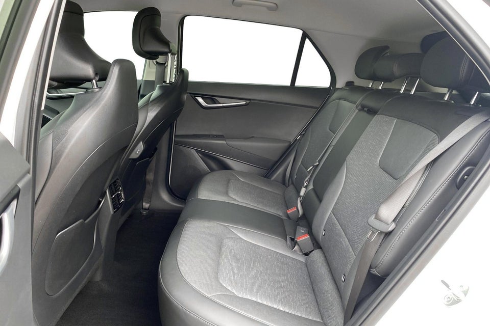 Kia Niro 64 EV Premium 5d