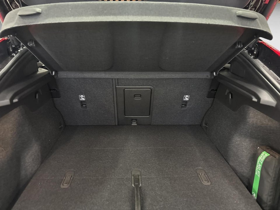 Volvo EC40 Extended Range Black Edition Ultra 5d