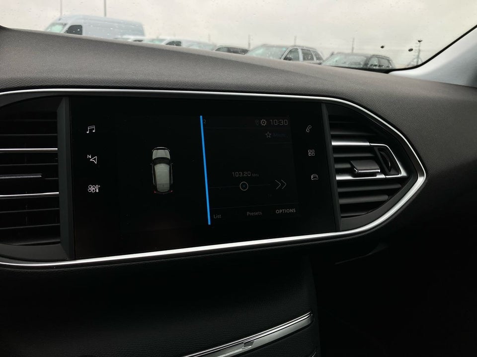 Peugeot 308 1,2 PureTech 130 Style 5d