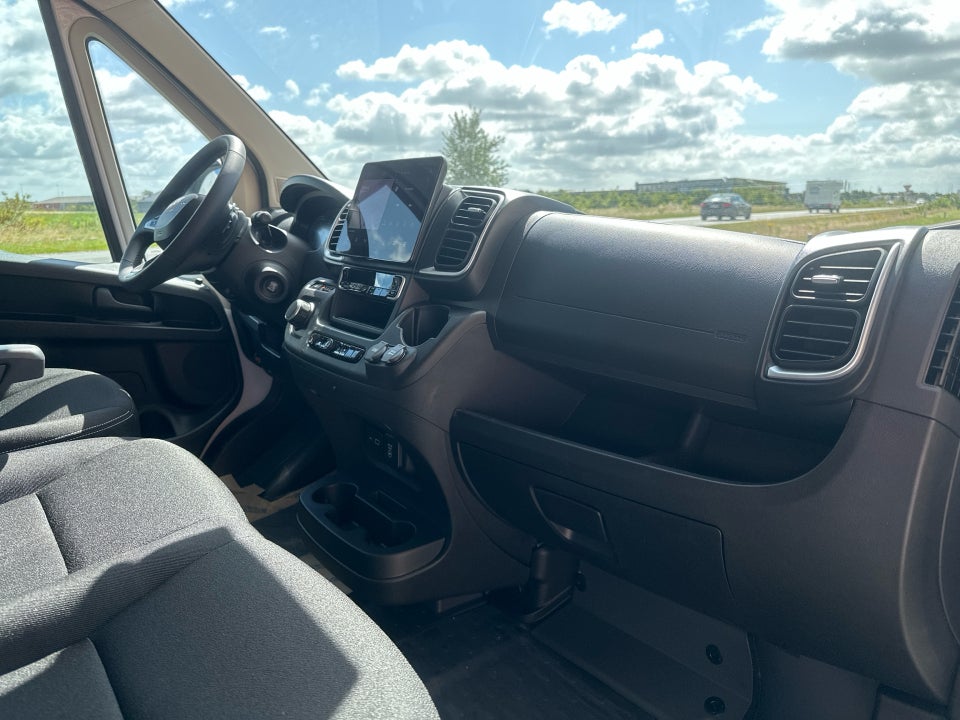 Fiat E-Ducato 42 Maxi 110 L4H3 Pro Kassevogn