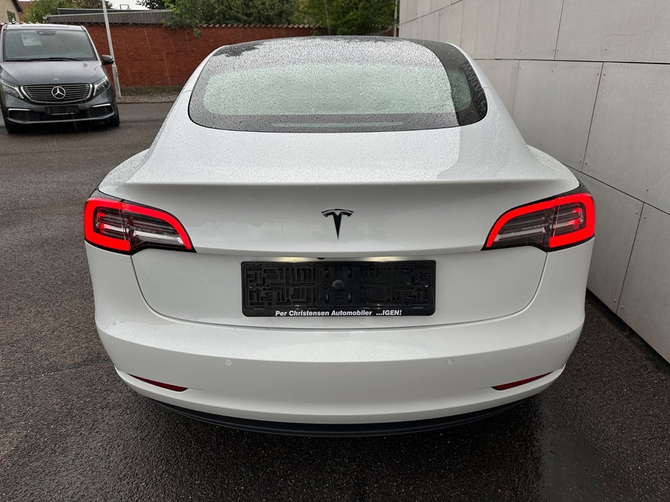 Tesla Model 3 Standard Range+ RWD 4d