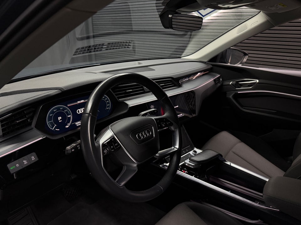 Audi Q8 e-tron 55 Advanced quattro 5d