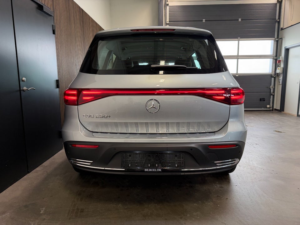 Mercedes EQB250+ Electric Art 5d