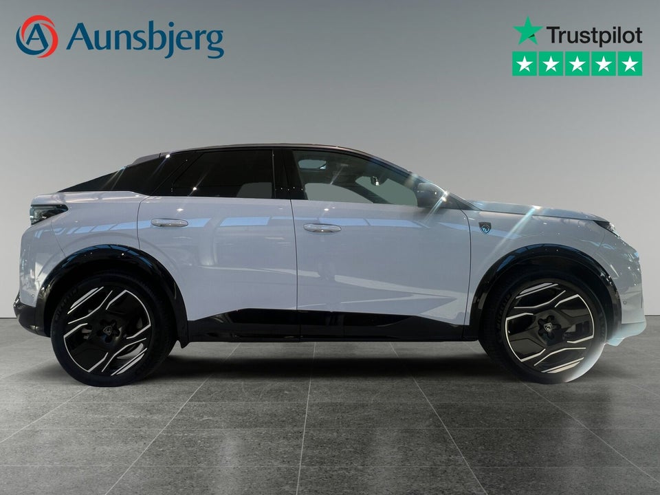 Peugeot e-3008 77 GT Pack 5d