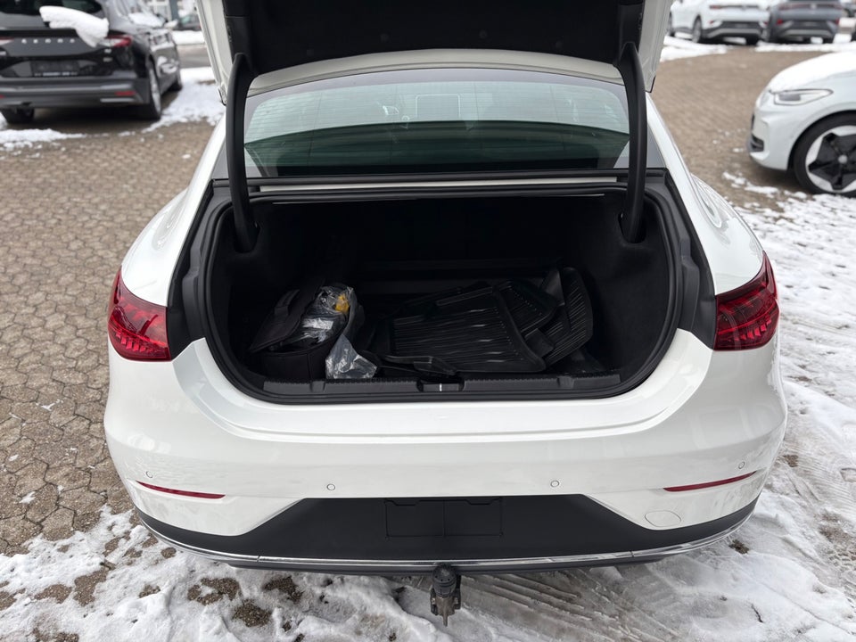 Mercedes EQE350 Electric Art 4d