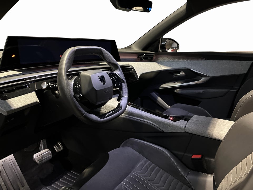 Peugeot e-5008 77 GT Pack 7prs 5d