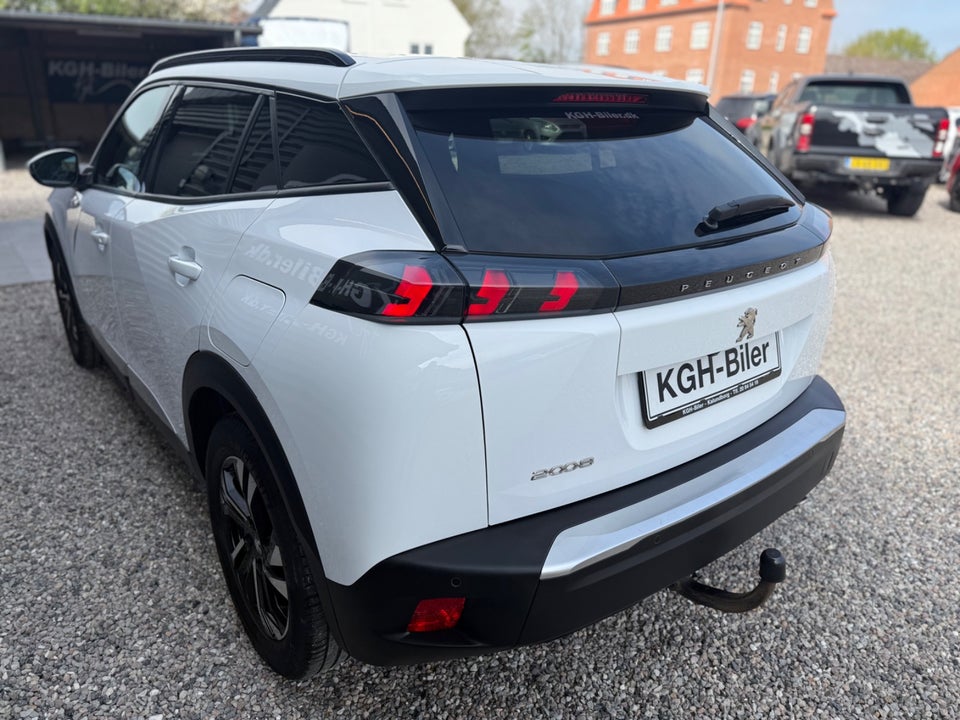 Peugeot 2008 1,5 BlueHDi 130 Allure Pack EAT8 Van 5d