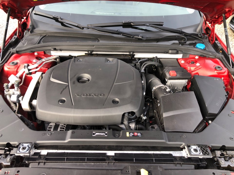 Volvo V60 2,0 T4 190 Momentum aut. 5d