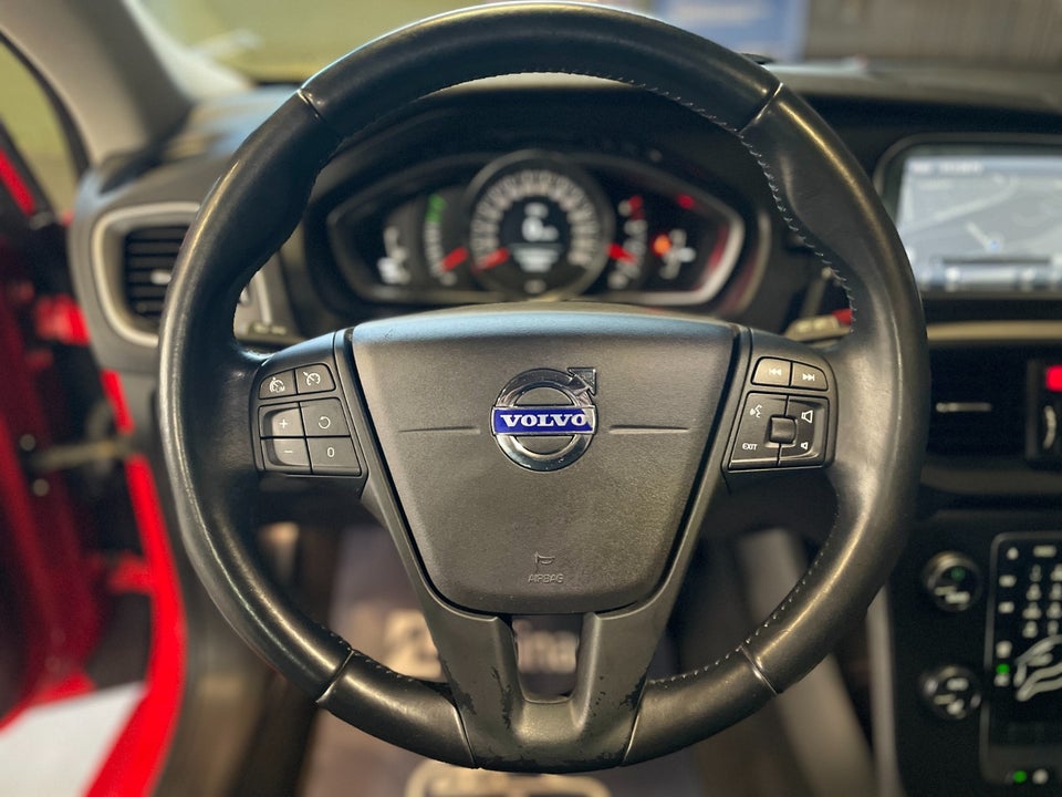 Volvo V40 1,6 D2 115 Kinetic 5d