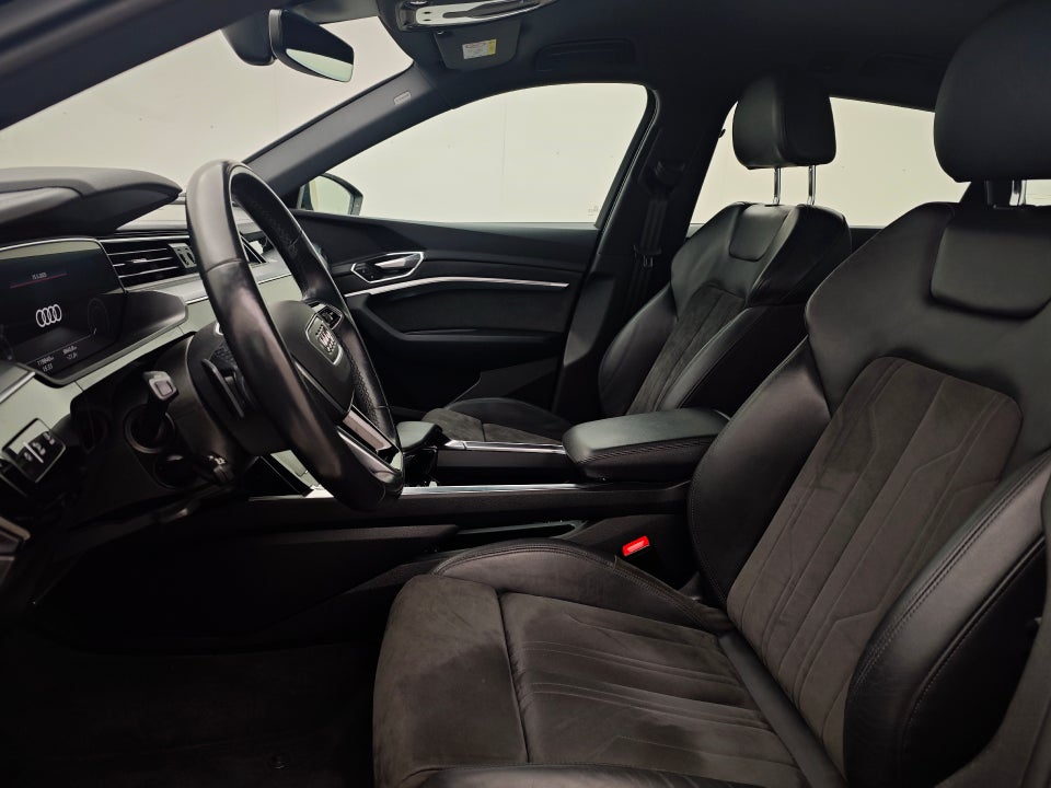 Audi e-tron 55 quattro 5d