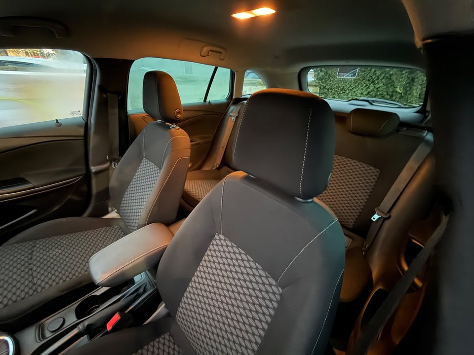 Opel Astra 1,0 T 105 Enjoy Sports Tourer 5d