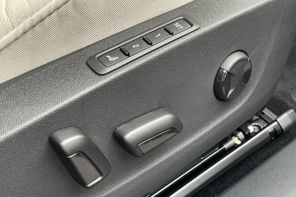 Skoda Enyaq 85x iV Laurin & Klement 5d