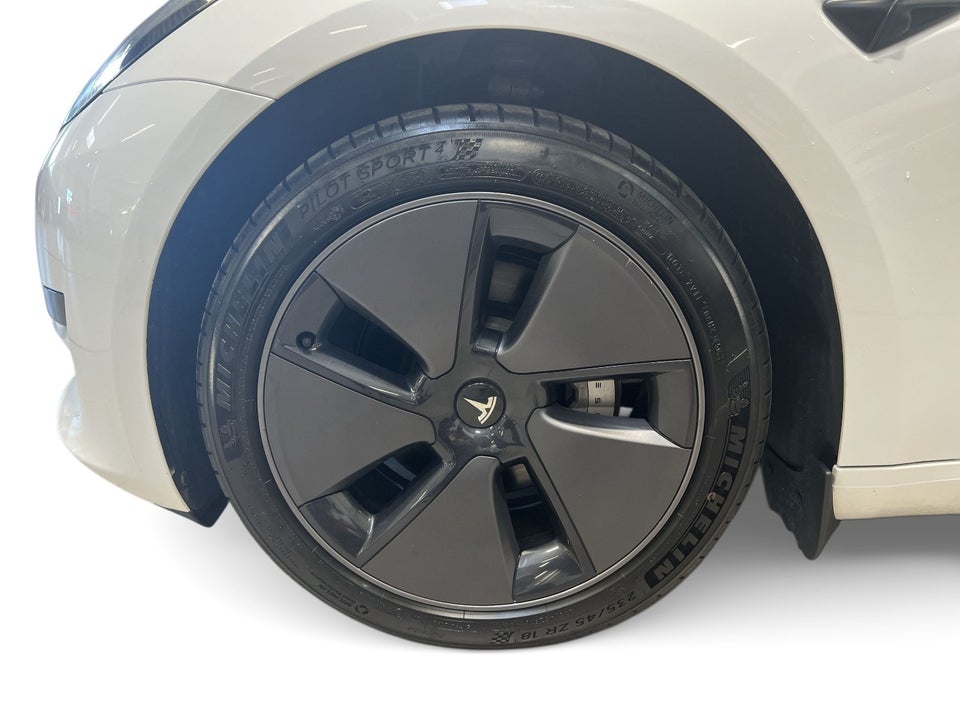 Tesla Model 3 RWD 4d