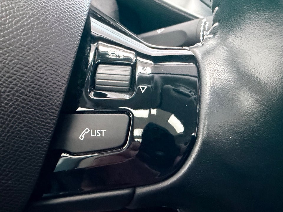 Peugeot 308 1,6 BlueHDi 120 Allure Sky 5d