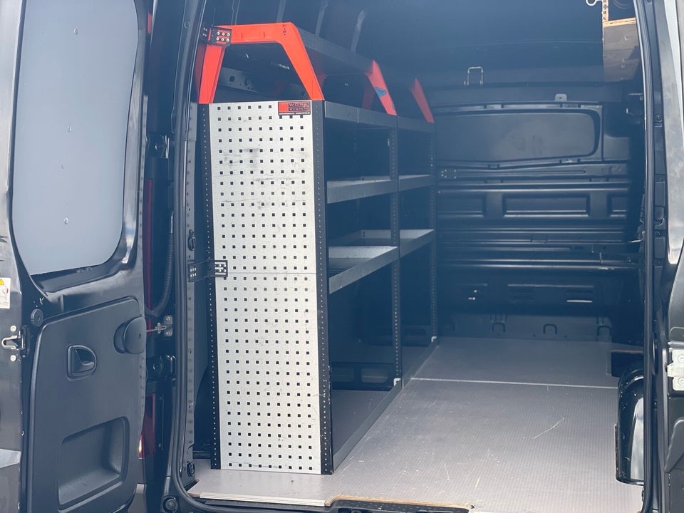 Renault Trafic T29 2,0 dCi 120 L2H1