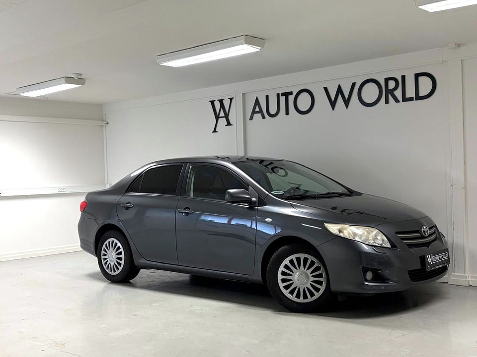 Toyota Corolla 1,6 Luna 4d