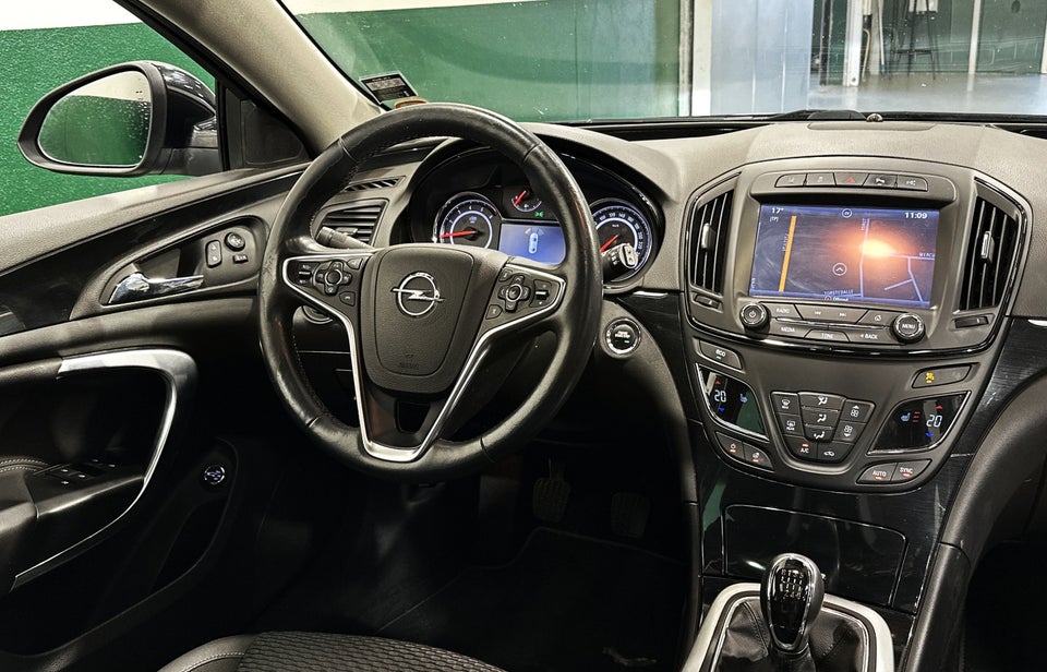 Opel Insignia 1,6 CDTi 136 Cosmo Sports Tourer 5d