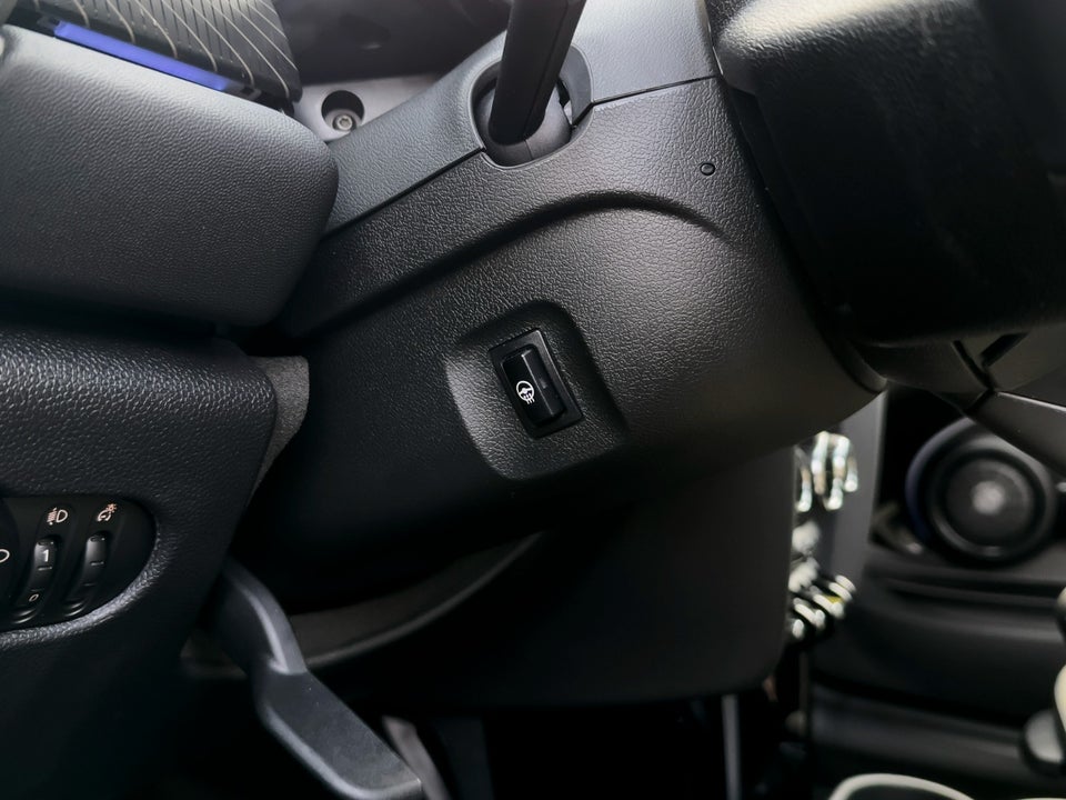 MINI Cooper SE Resolute Edition 3d