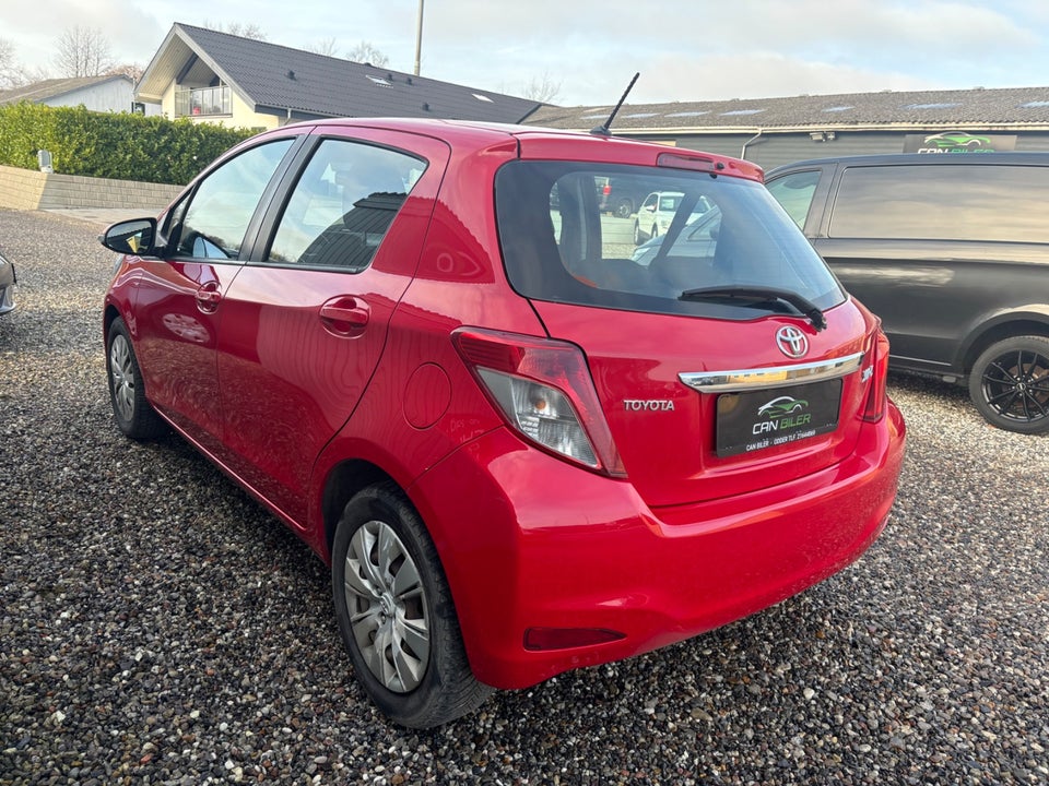 Toyota Yaris 1,0 VVT-i T1 5d