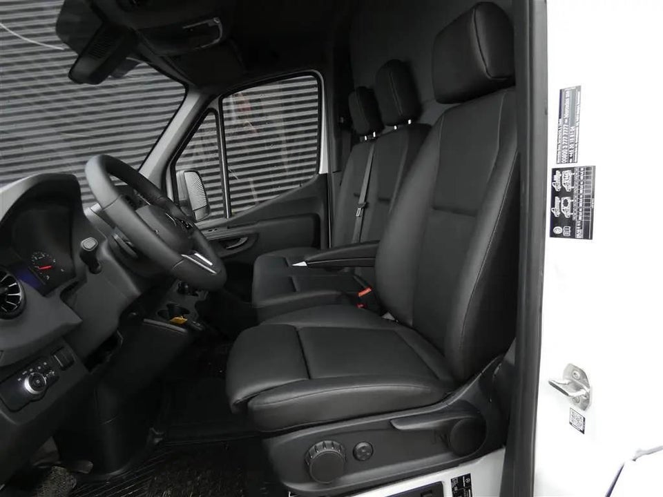 Mercedes Sprinter 317 2,0 CDi A3 Chassis aut. RWD 2d