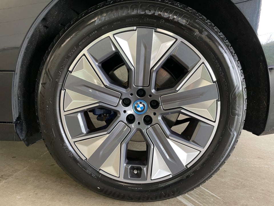 BMW iX xDrive40 Super Charged 5d