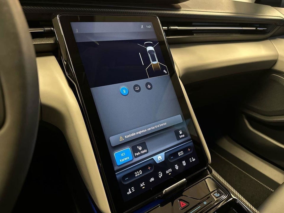 Ford Explorer 82 Premium Extended Range 5d