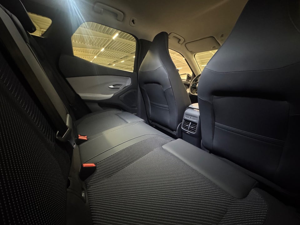 Ford Explorer 82 Select Extended Range 5d