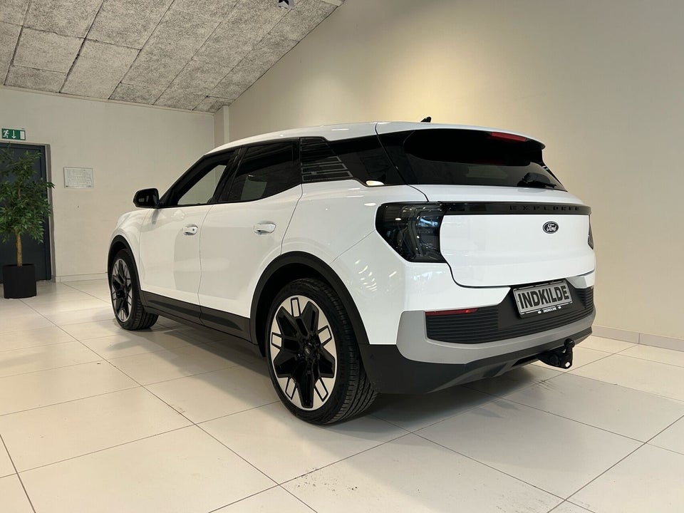 Ford Explorer 77 Premium Extended Range 5d