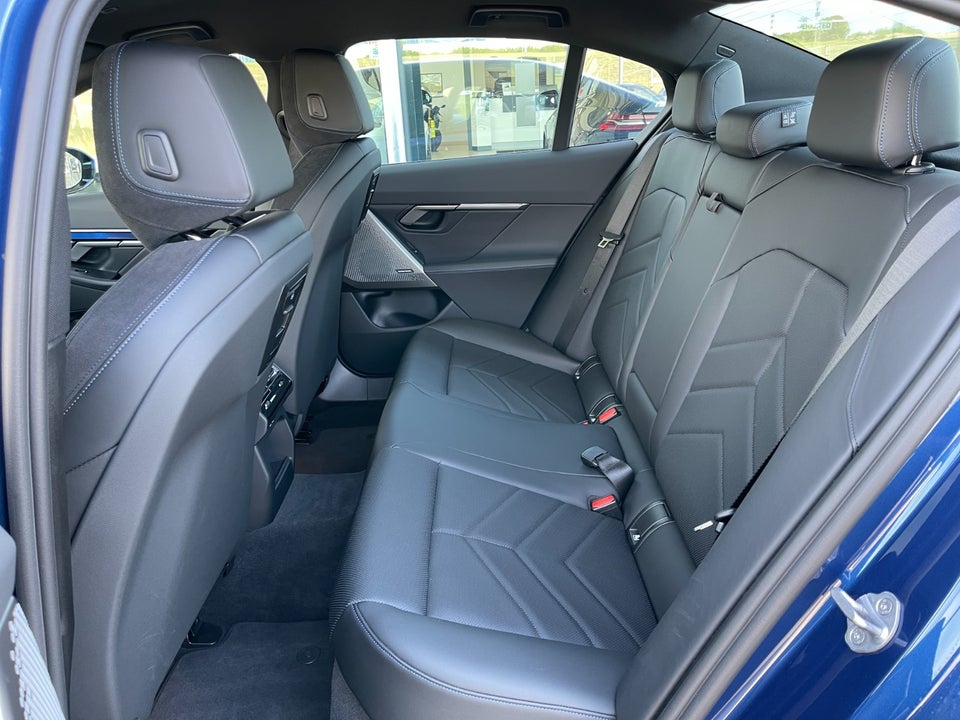 BMW i5 eDrive40 M-Sport 4d