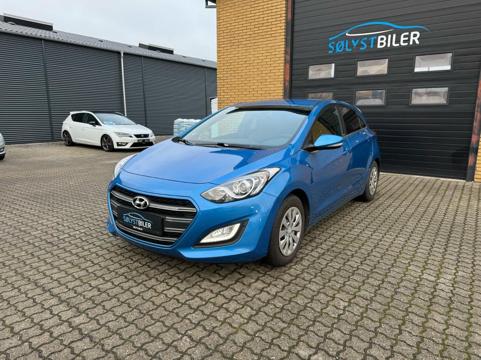 Hyundai i30 1,6 CRDi 110 EM-Edition 5d