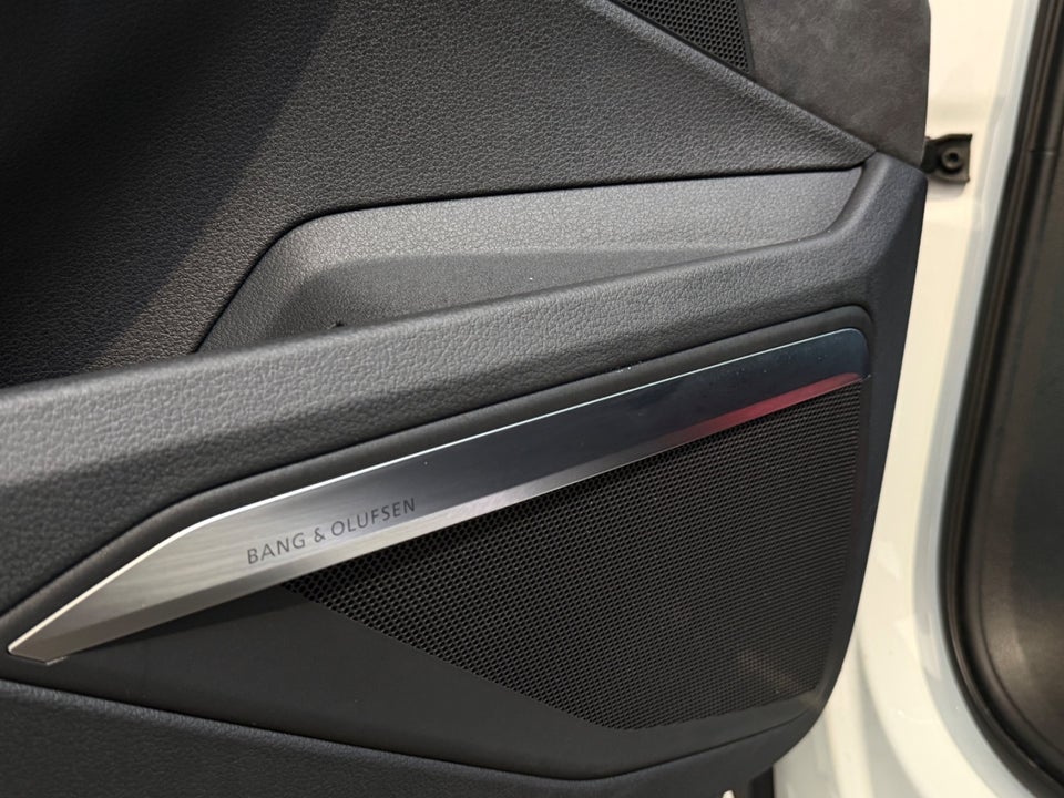 Audi e-tron 55 S-line quattro 5d