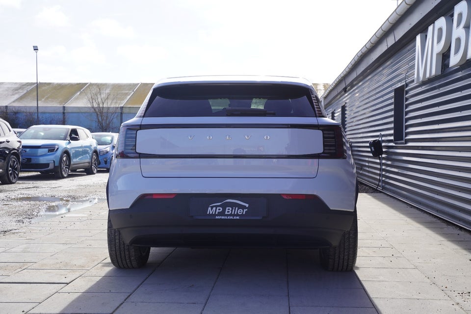 Volvo EX30 Extended Range Plus 5d