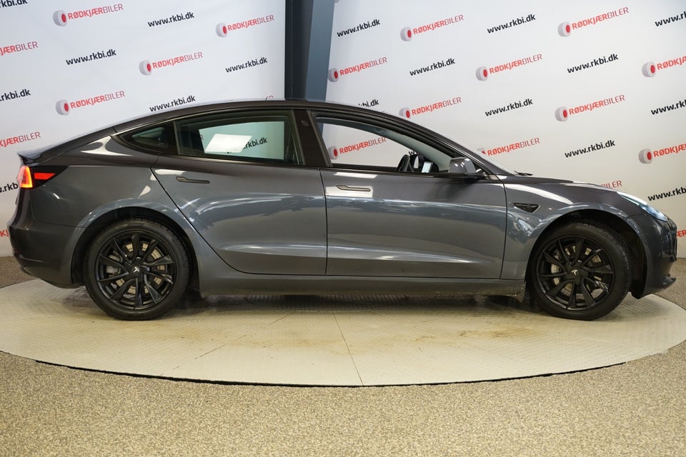 Tesla Model 3 Long Range AWD 4d