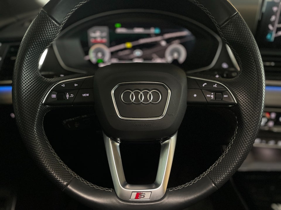 Audi Q5 55 TFSi e S-line quattro S-tr. 5d