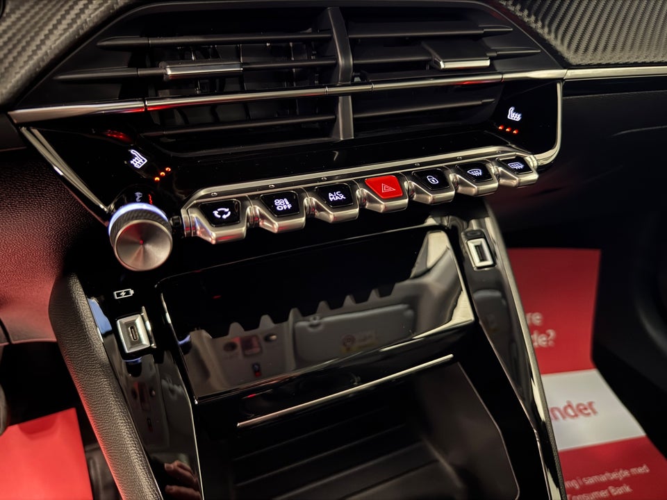 Peugeot 208 1,2 PureTech 100 Allure Sky 5d