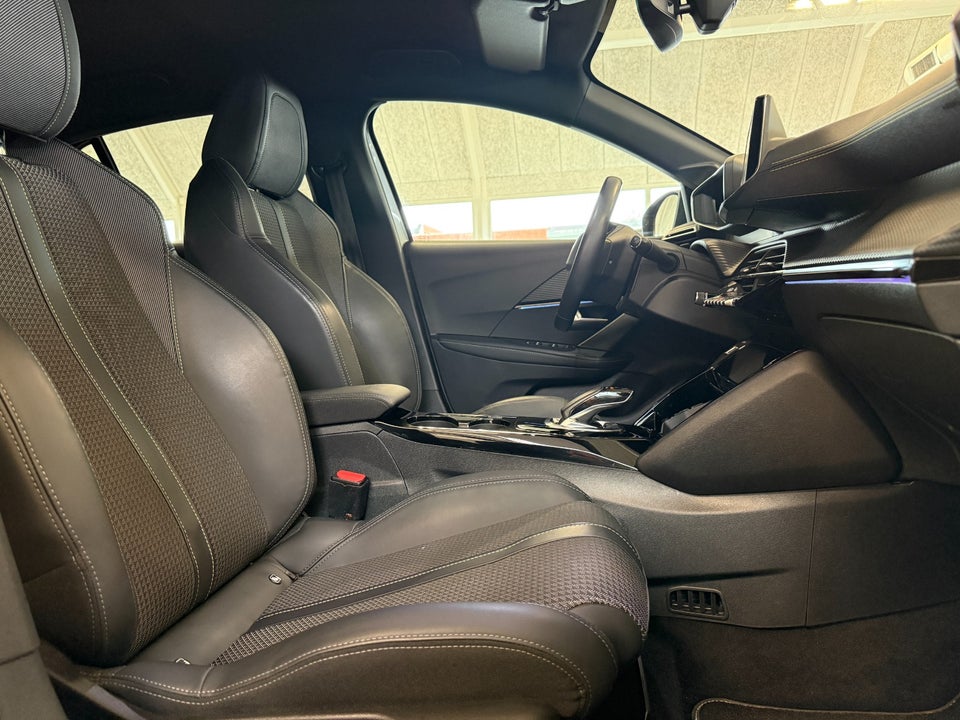 Peugeot e-208 50 GT Line 5d
