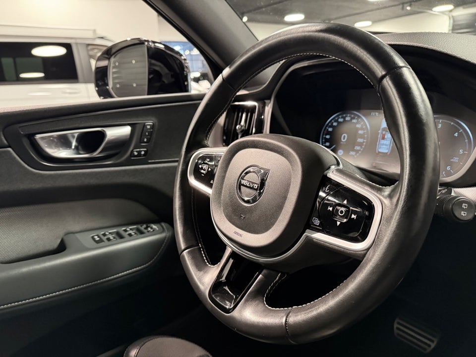 Volvo XC60 2,0 B4 197 R-Design aut. 5d