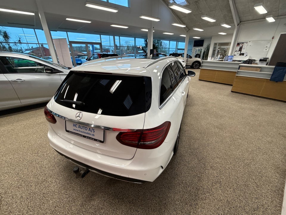 Mercedes C220 d 2,0 AMG Line stc. aut. 5d