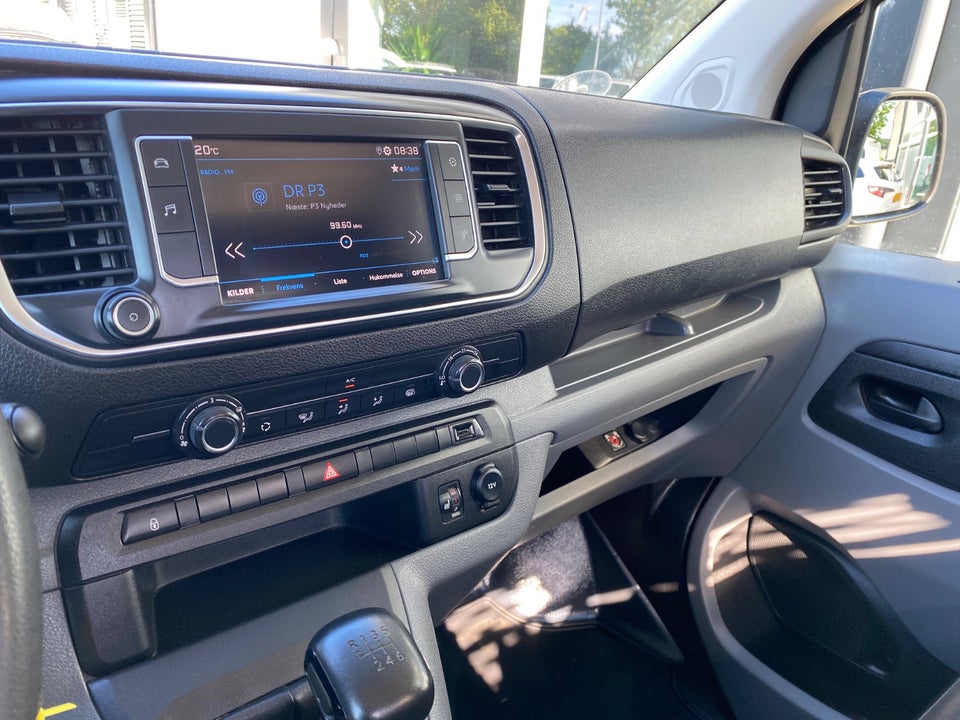 Peugeot Expert 2,0 BlueHDi 144 L2 Chassis 2d