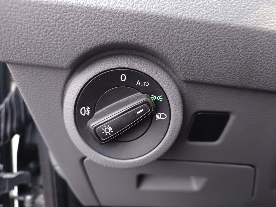 VW Transporter 2,0 TDi 150 Kassevogn DSG lang