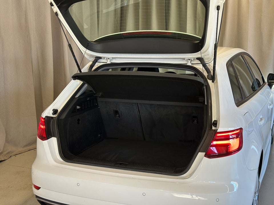 Audi A3 1,4 e-tron Sportback S-tr. 5d