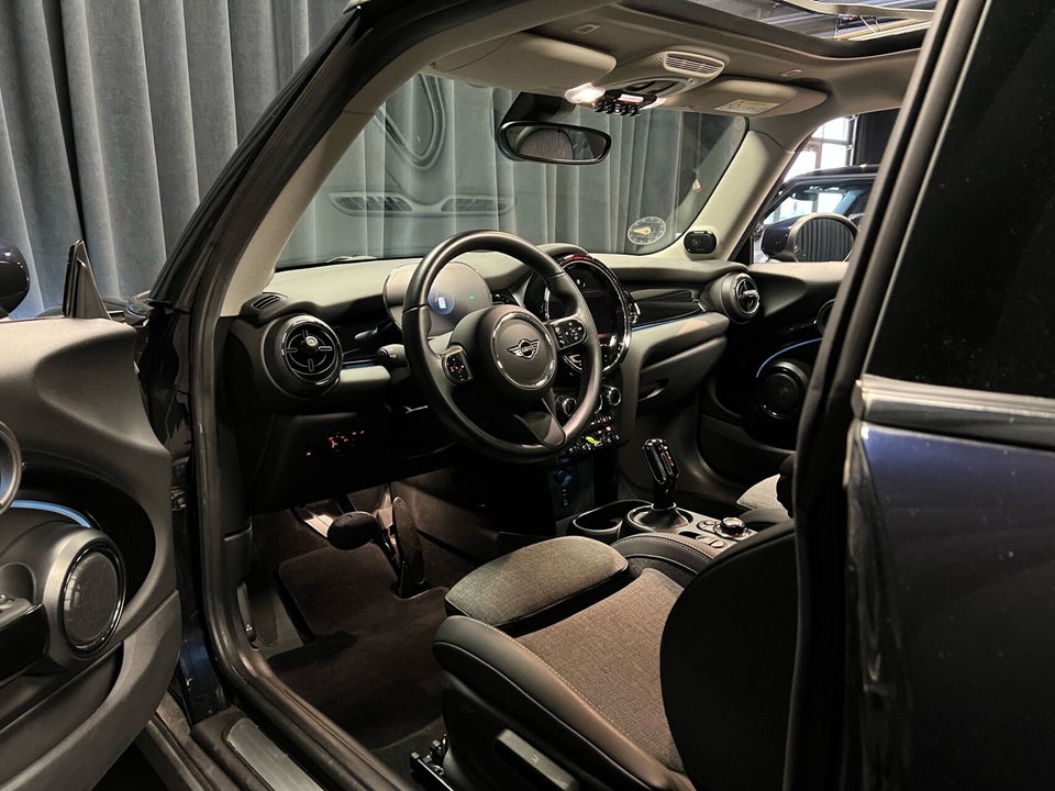 MINI Cooper SE Edition Premium Plus 3d