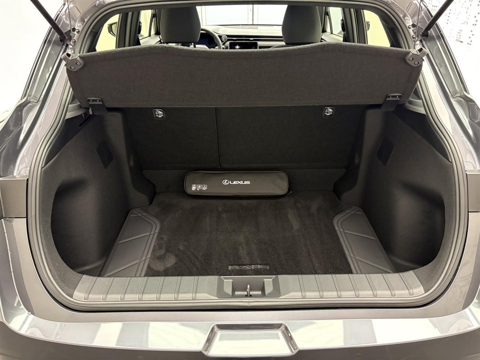 Lexus LBX 1,5 Hybrid 5d