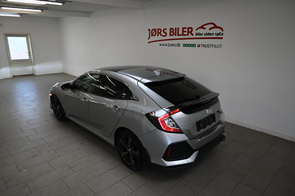 Honda Civic 1,5 VTEC Turbo Executive 5d