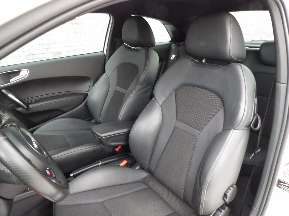 Audi A1 1,4 TFSi 185 Ambition S-line S-tr. 3d