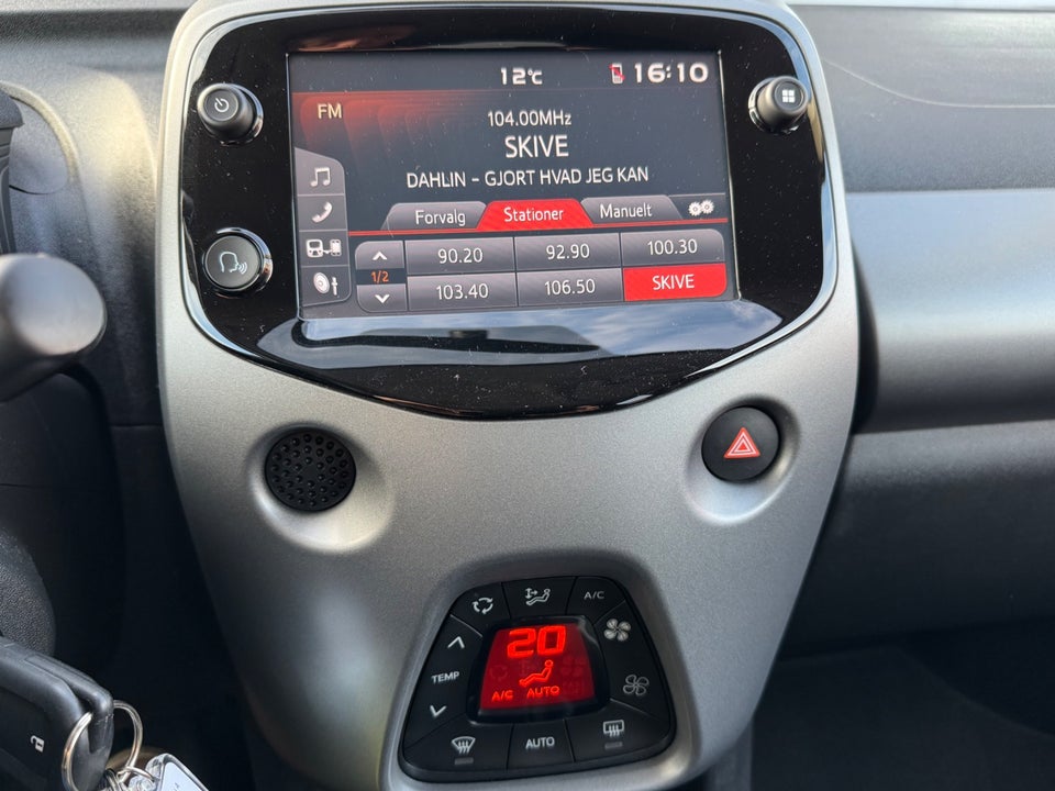 Toyota Aygo 1,0 VVT-i x-press 5d